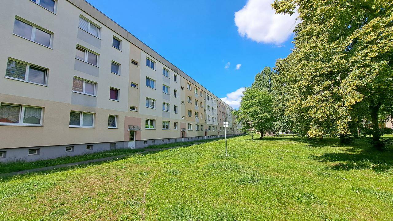 Johannes-Göderitz-Str. // 