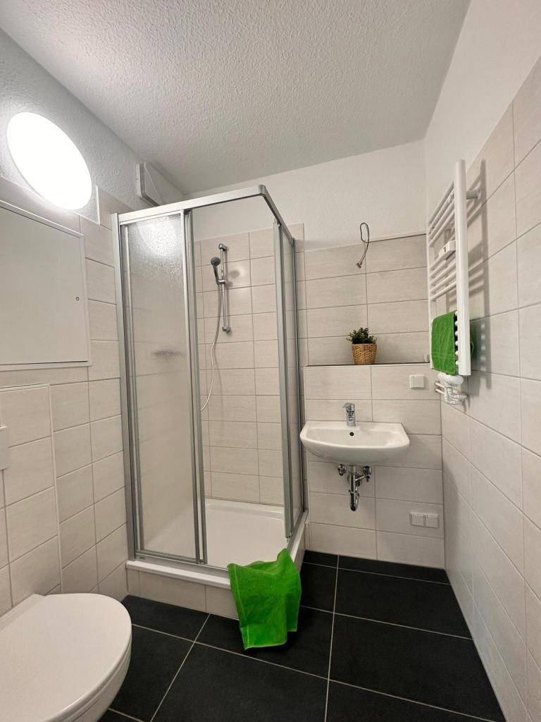 Gustav-Adolf-Str. // Badezimmer