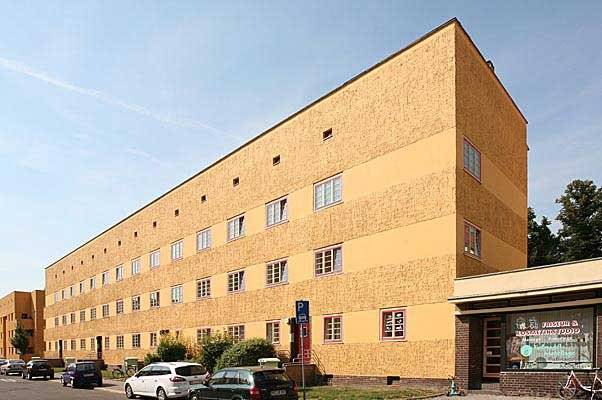 Flechtinger Str. // Eingangsbereich Nr. 2-8