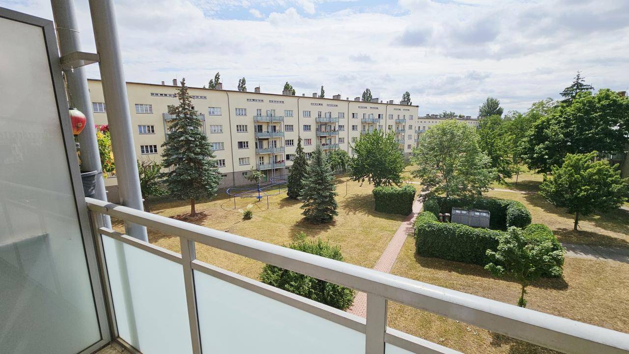 Rothenseer Str. // Balkon zum Innenhof