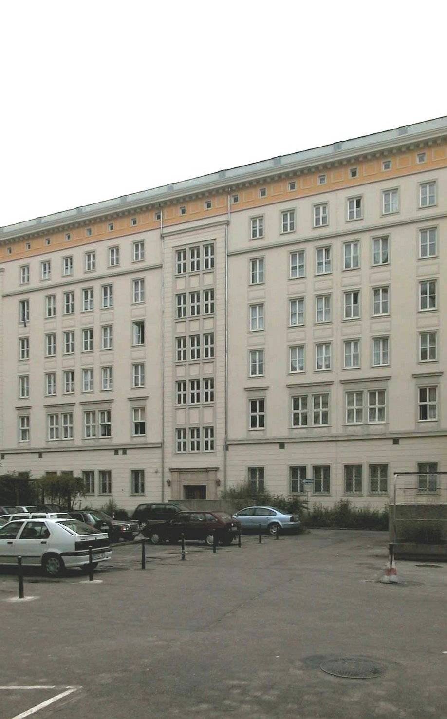 Ernst-Reuter-Allee // Ernst-Reuter-Allee 10 (Hofansicht), Nordseite